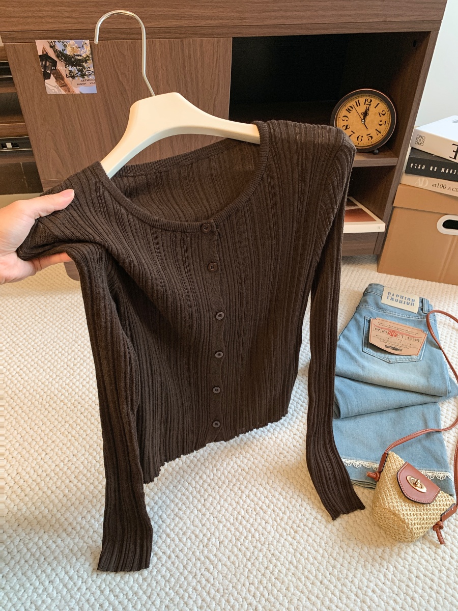 Elegant Retro Slim Fit Long Sleeve Knit Cardigan Women 2026 Autumn Round Neck Base Layer Top