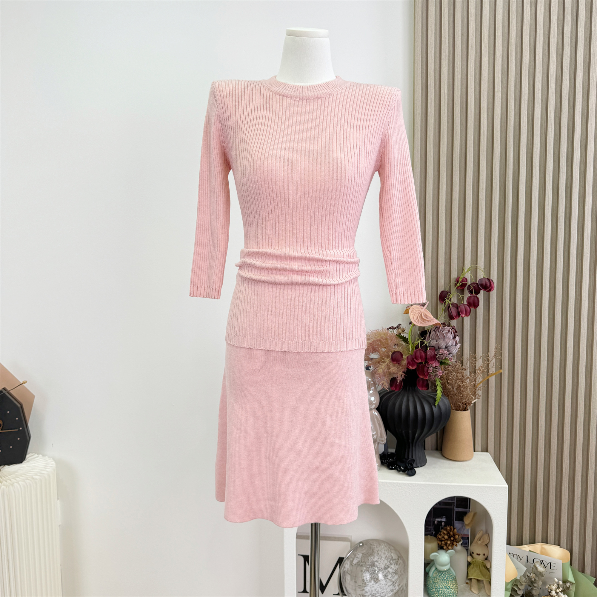 farte-shop-lyocell-knit-t-shirt-and-straight-skirt-two-piece-women-set-for-spring-and-autumn_1