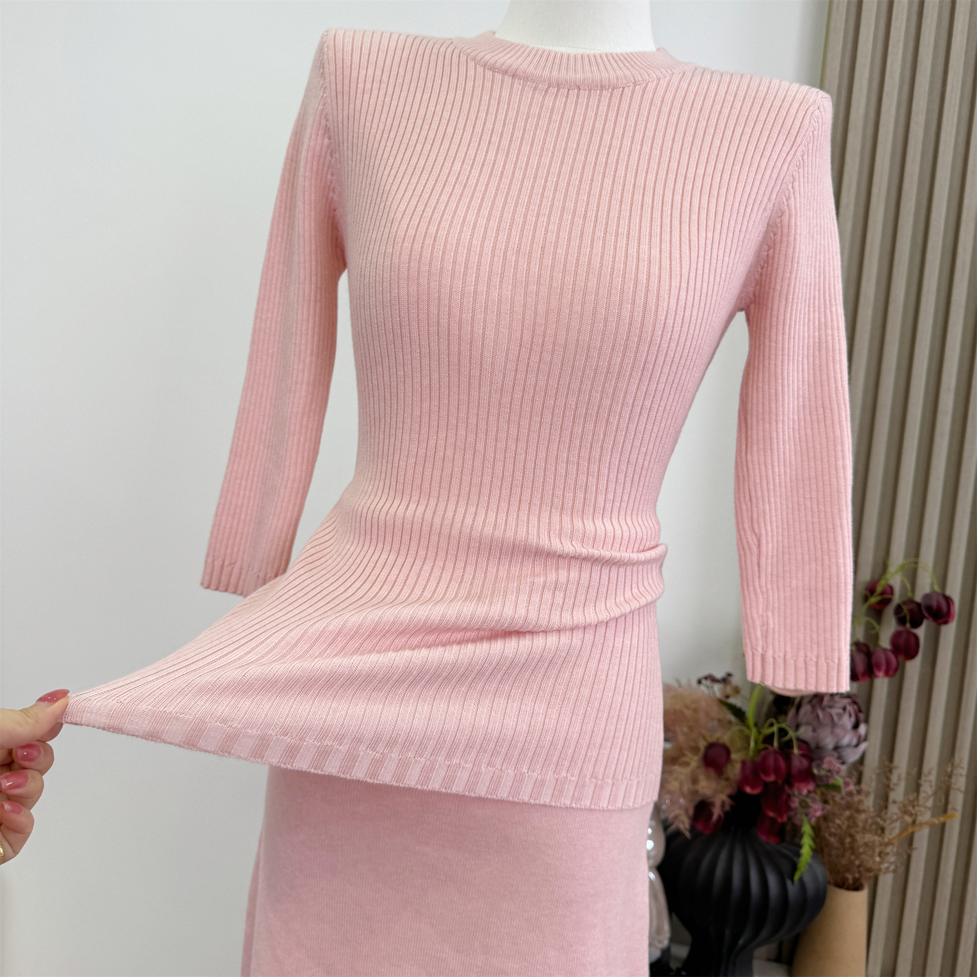Farte Shop Lyocell Knit T-Shirt and Straight Skirt Two-Piece Women Set for Spring and Autumn - Image 3