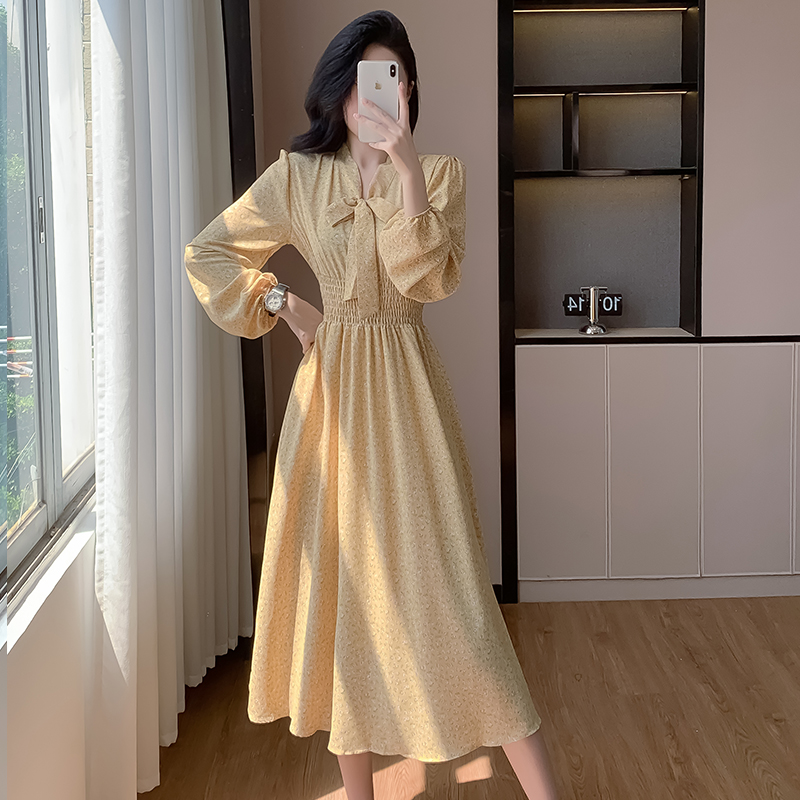Floral Chiffon Long Sleeve Midi Dress with Ruffled Collar and Lantern Sleeves - Image 5